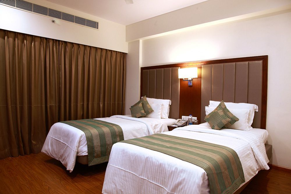 Hotel Minerva Grand Tirupati Exterior photo